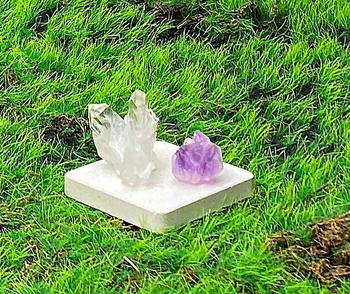 Rainbow Crystal 能量擺飾-天然原礦可愛小白水晶簇 紫晶骨幹晶花套組 療癒 開運