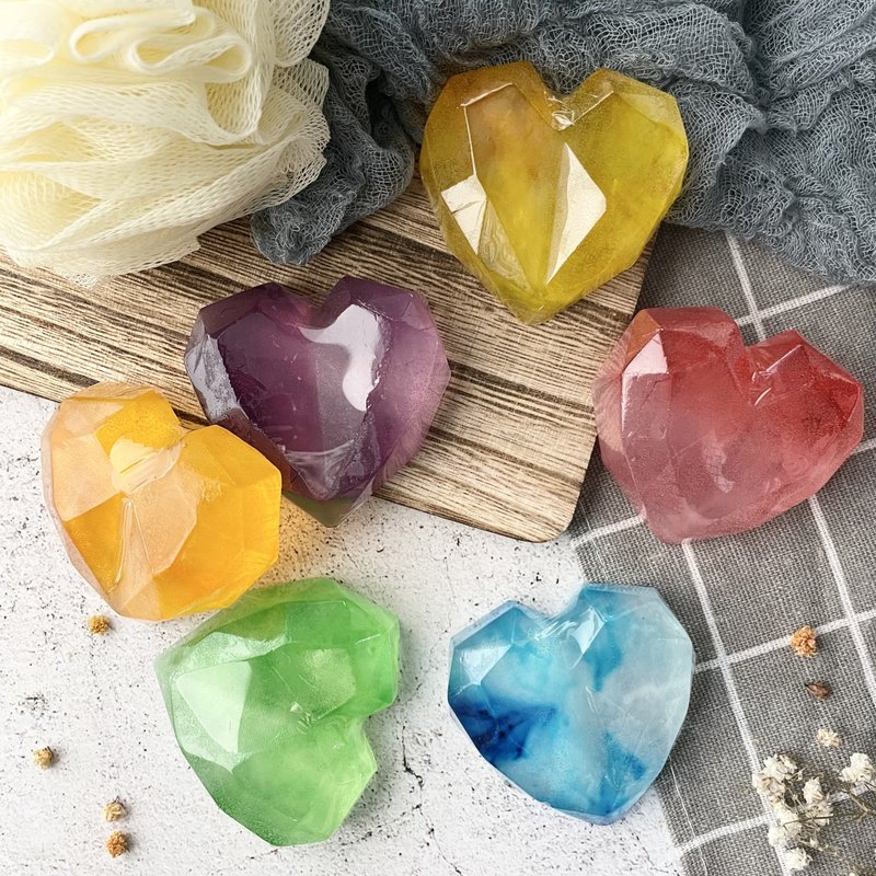 Sincere Handmade Soap Gift Box/Valentine's Day/Gift/ Gemstone Love - อุปกรณ์ห้องน้ำ - วัสดุอื่นๆ สีม่วง