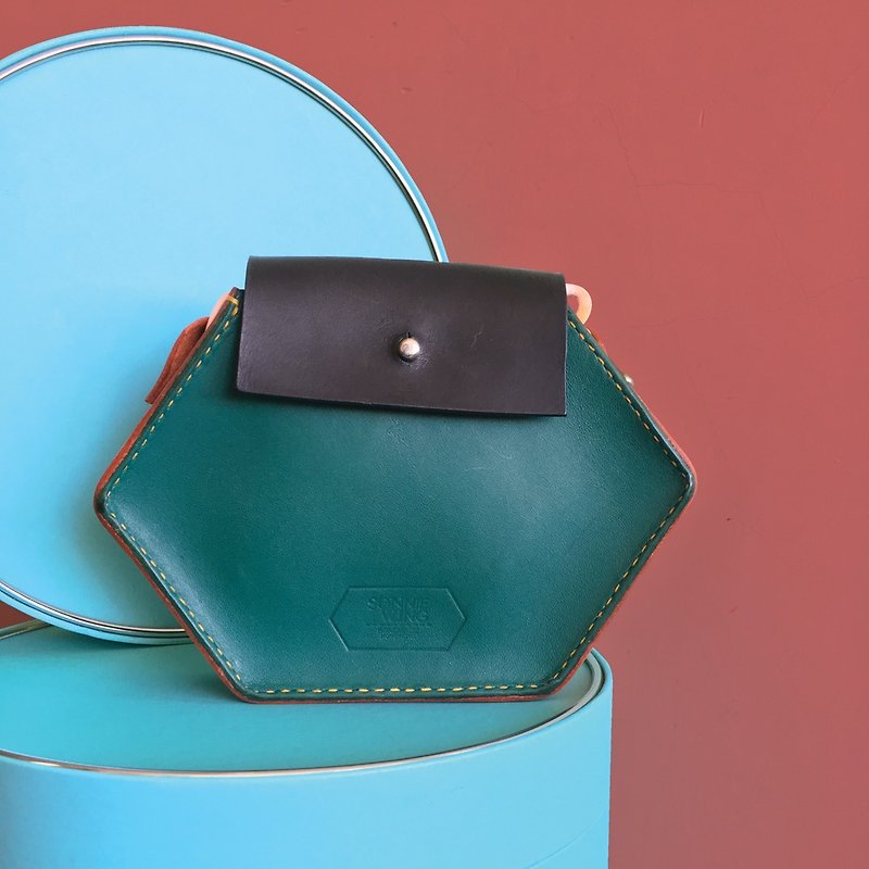 Hexagon Colour Block Leather Shoulder Bag - กระเป๋าคลัทช์ - หนังแท้ สีเขียว