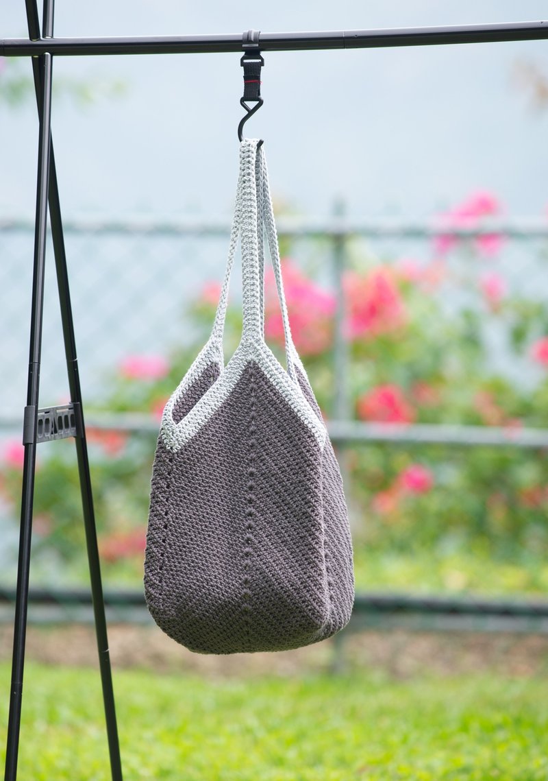 Dark gray woven vegetable basket bag purely handwoven - Messenger Bags & Sling Bags - Cotton & Hemp Gray