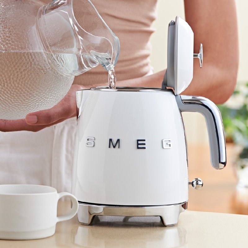 【SMEG】Italian Retro 0.8L Mini Electric Kettle-Pearl White - Kitchen Appliances - Other Metals White