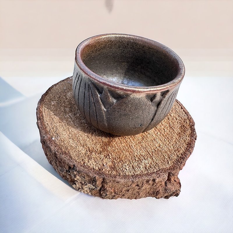 薪/50ml/手彫り湯飲み/華山窯 - 急須・ティーカップ - 陶器 