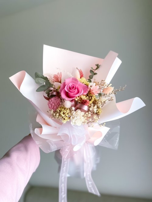 漫漫花田 浪漫粉色韓式花束 永生花 情人節花束 告白 求婚