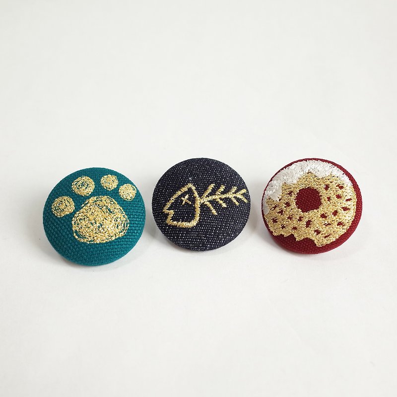 Embroidery bag buckle pin/magnet - Brooches - Thread Multicolor