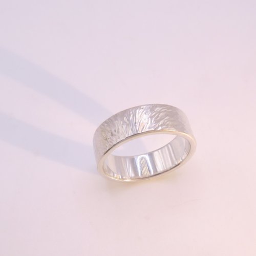 Under Wings Metal 羽下金工 流 純銀鍛敲戒指 - 寬6.5mm - 可免費修改戒圍一次