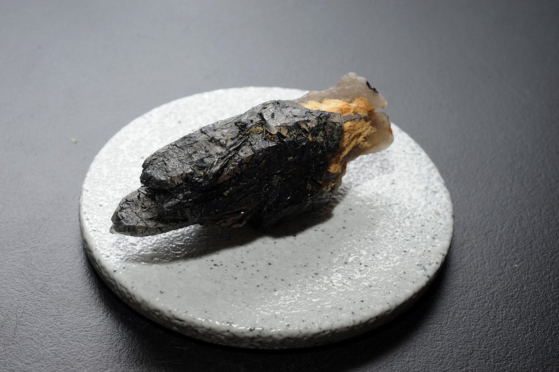黑碧璽+骨幹白水晶B1 礦石/水晶/靈修/開運/招財/破煞/防小人 - 擺飾/家飾品 - 水晶 