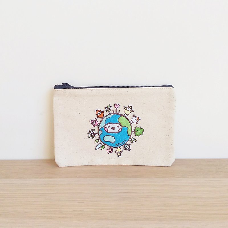 Earth embroidery canvas pouch - Toiletry Bags & Pouches - Cotton & Hemp White