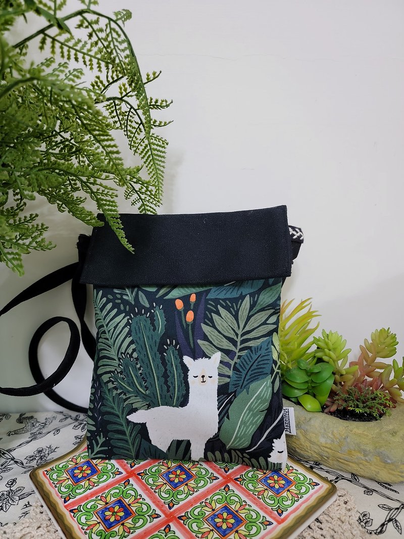 Nordic style dark green white alpaca oblique bag pattern handbag shoulder bag cotton canvas handmade - Messenger Bags & Sling Bags - Cotton & Hemp Black