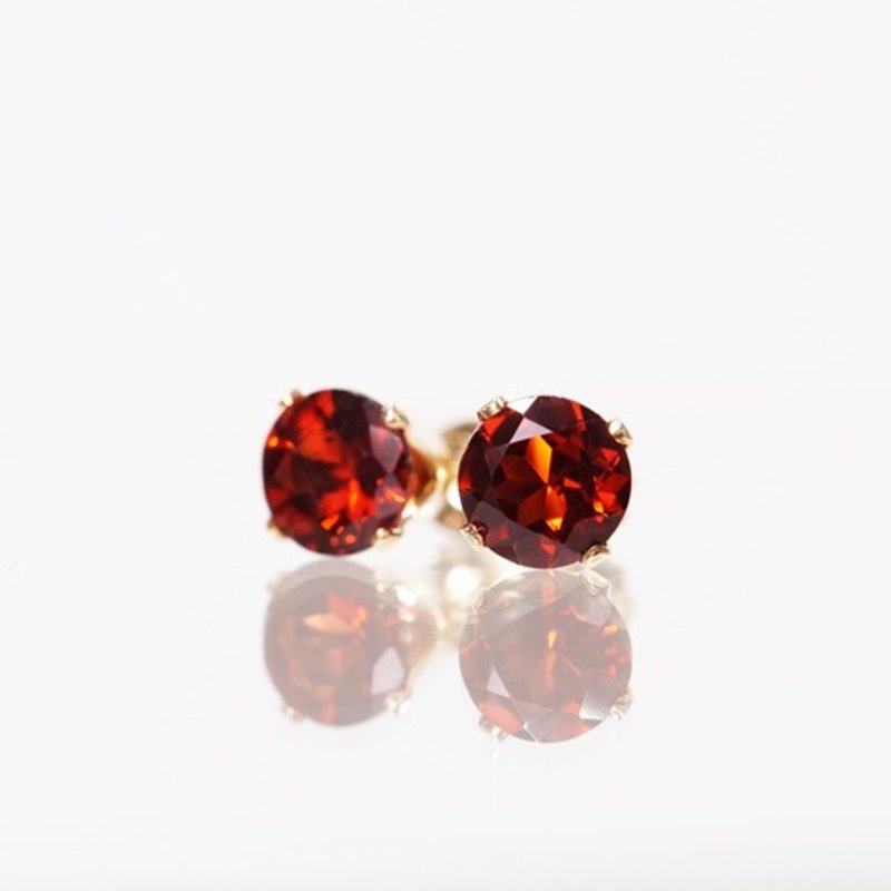 Garnet 6mm 14KGF Stud Earrings Gertrude - Earrings & Clip-ons - Gemstone 