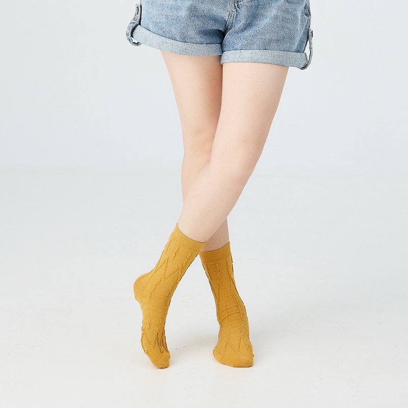 Holiday/薑黃(F)-MIT設計中筒襪 - 襪子 - 棉．麻 黃色