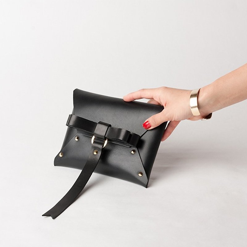Real Leather BOW handbag - BLACK - อื่นๆ - หนังแท้ สีดำ