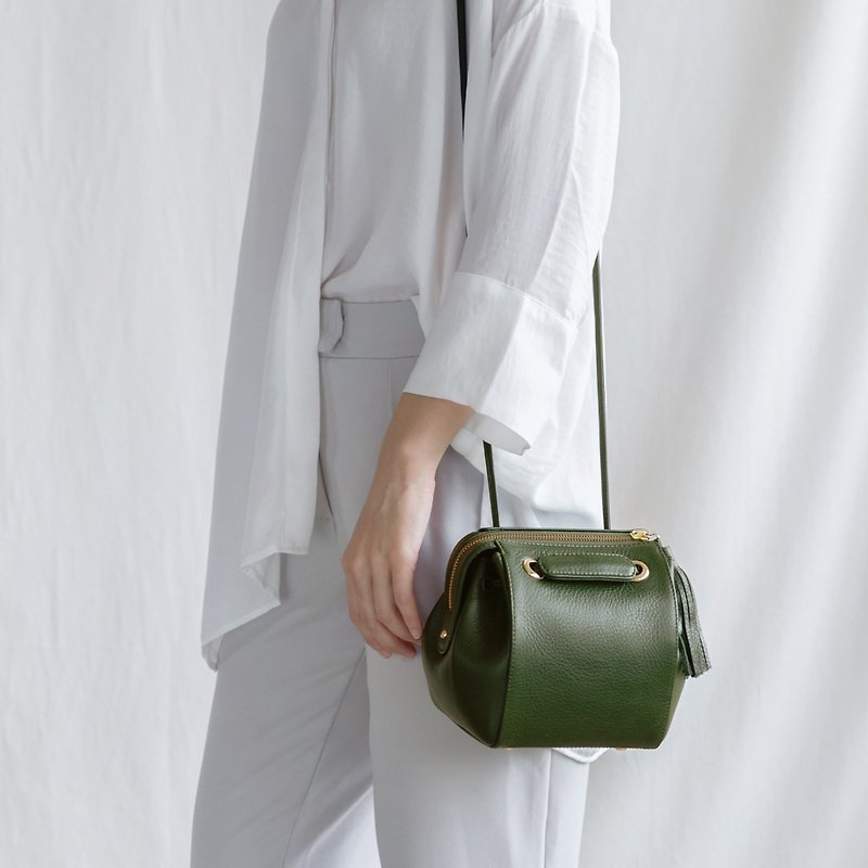 CUDDLE-MINIMAL WOMEN SOFT LEATHER BAG-DARK GREEN - 側背包/斜孭袋 - 真皮 綠色