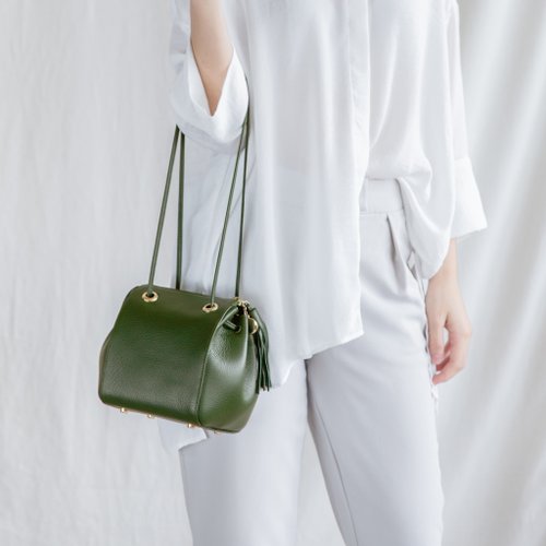 CUDDLE-MINIMAL WOMEN SOFT LEATHER BAG-DARK GREEN