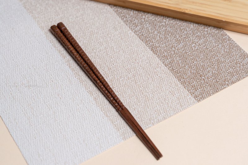 Islandoffer島嶼製作 印尼製造 鐵木旋渦八角木筷 (一對) - 筷子/筷架 - 木頭 咖啡色
