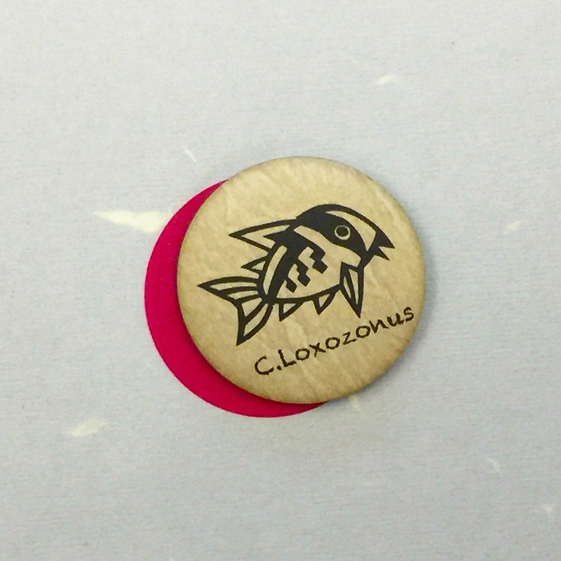 Corydoras' Button Badge - C.Loxozonus - Badges & Pins - Plastic Khaki
