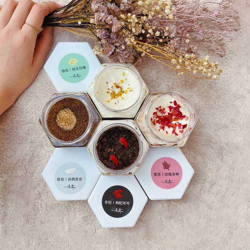 【One Drop】Four Seasons Sawdust Cake (Set of Four with Marbled Carrying Box) - เค้กและของหวาน - อาหารสด สีนำ้ตาล