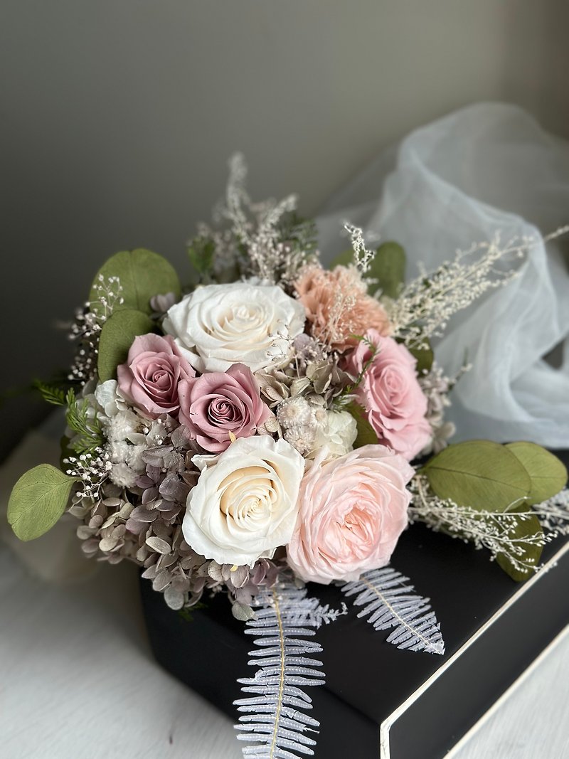 Immortal bride round bouquet - Dried Flowers & Bouquets - Plants & Flowers 