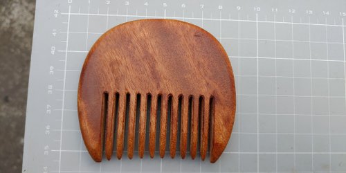 就是愛木頭 臺灣牛樟木妹妹頭口袋梳(H)