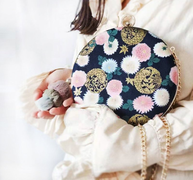 Japanese Lucky Carp Color Chrysanthemum Hot Gold Round Bag Two-color Clutch Bag Shoulder Bag Messenger Bag Portable Gold Bag Gift - Messenger Bags & Sling Bags - Cotton & Hemp Blue