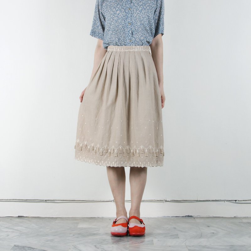 [Egg plant ancient] summer flower ear embroidery skirt - Skirts - Cotton & Hemp Khaki