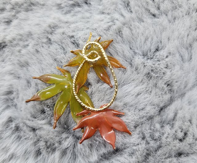 地平線に繋がる紅葉】クリスタルフラワーイヤリングピアス