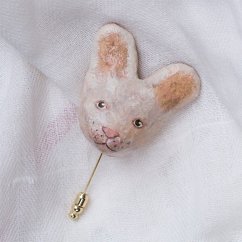 Rabbit brooch / animal heart needle - Brooches - Paper White