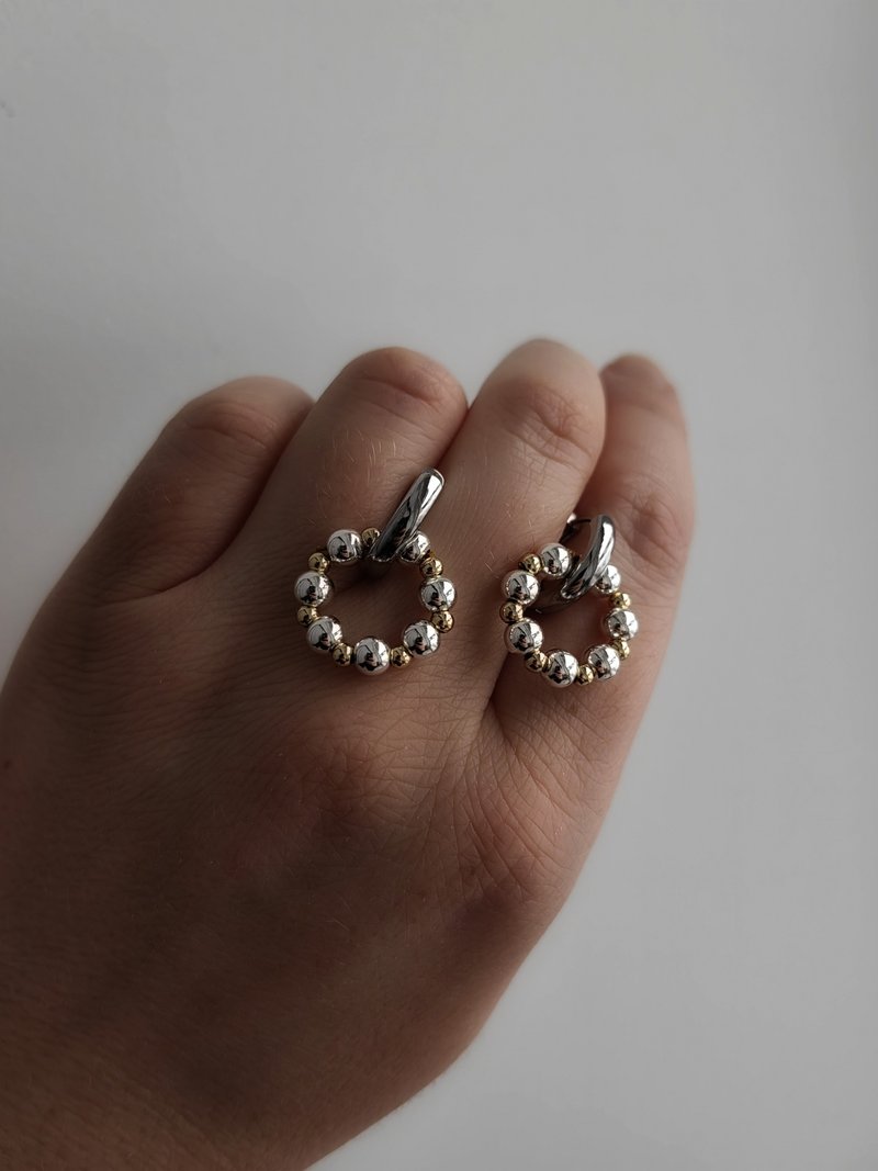 Mixed Metal Charm Hoop Earrings,Two Tone Earrings,Mixed Metal Jewelry,prom earin - 耳環/耳夾/耳骨夾 - 其他材質 灰色