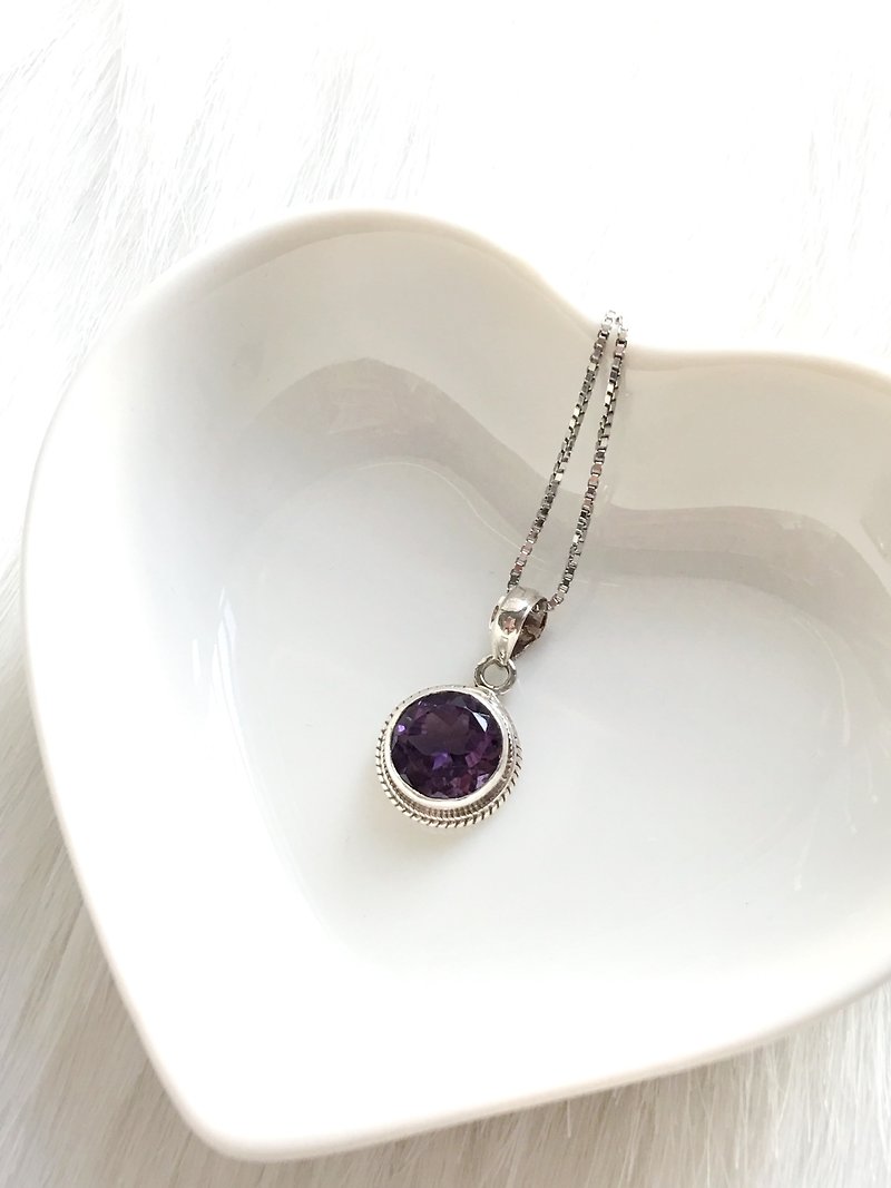 Amethyst 925 sterling silver round simple border necklace handmade in Nepal - Necklaces - Gemstone Purple