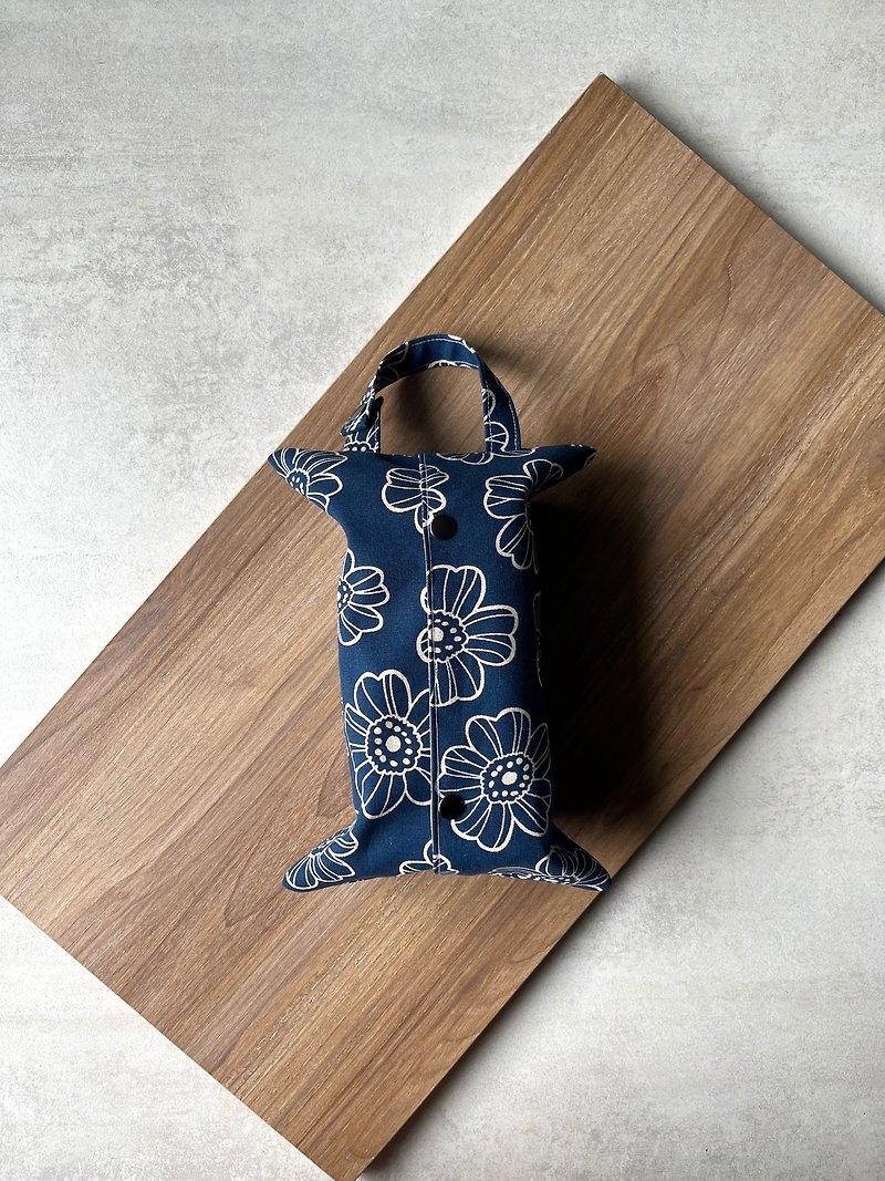 Hanging toilet paper bag丨Blue background flower - Tissue Boxes - Cotton & Hemp 