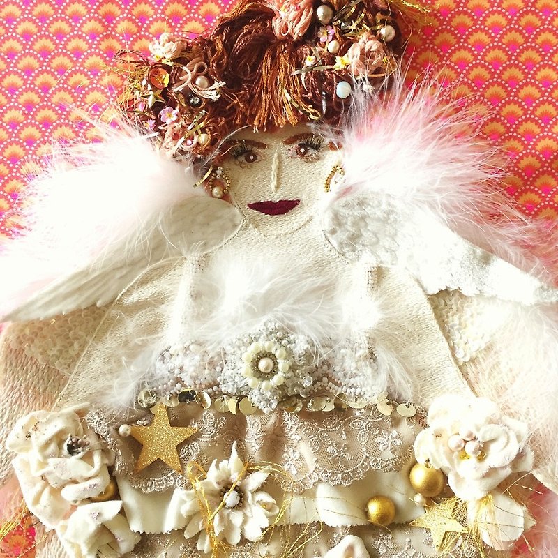 Un ange gardien 　embroidery beads  cloth feather angel  - อื่นๆ - งานปัก สีทอง
