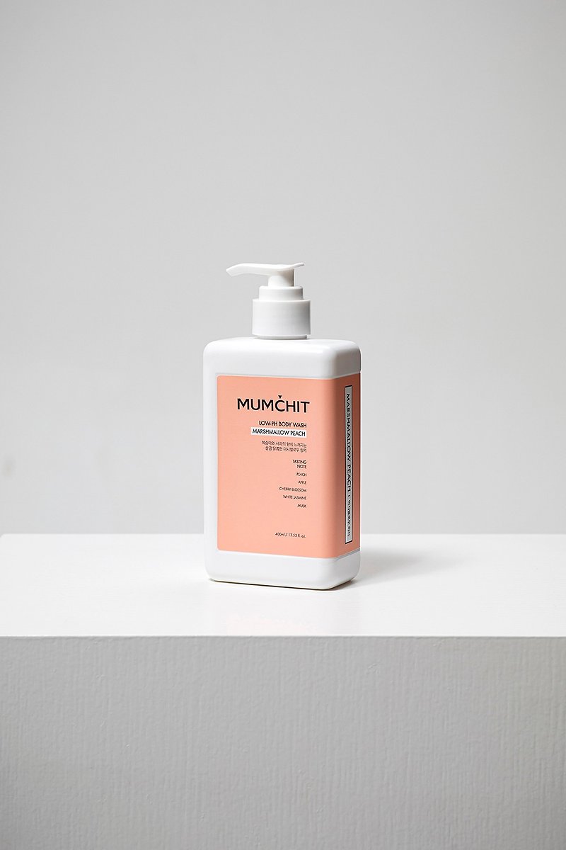 MUMCHIT pH 5.5 Natural Fragrance Shower Milk Marshmallow Peach 400 ml - ครีมอาบน้ำ - สารสกัดไม้ก๊อก 