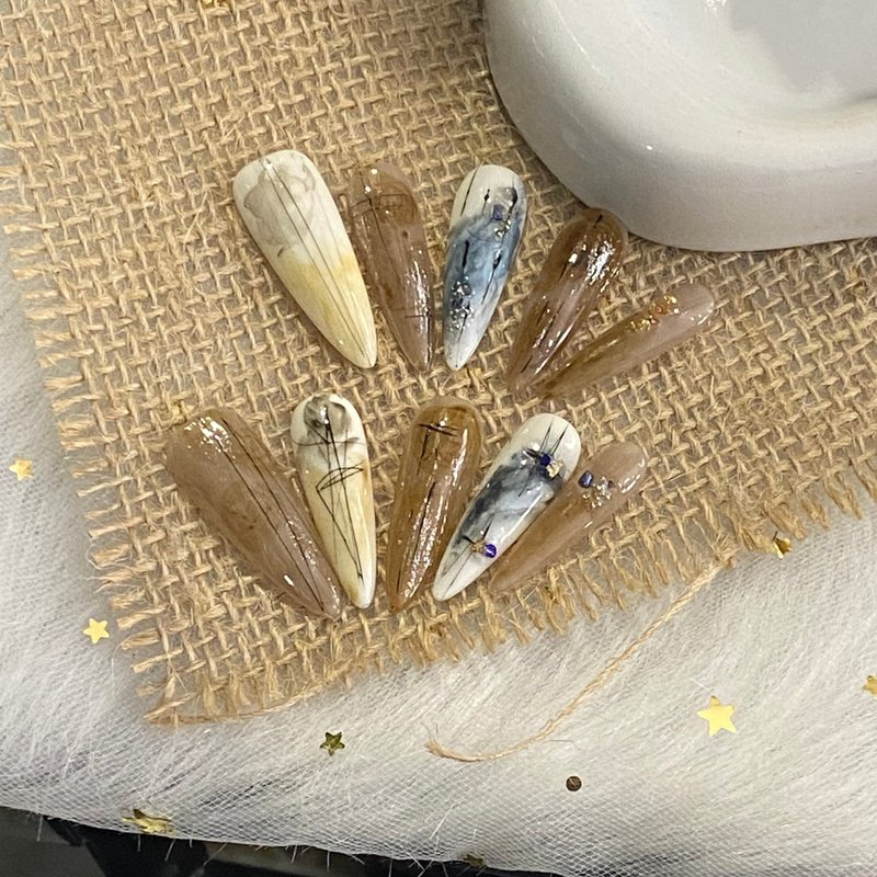 Nail arts/Press on nails/handmade 手工美甲 穿戴甲 拉線宮庭典 - 其他 - 其他材質 