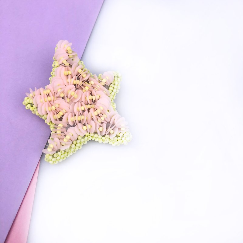 French romantic sequins three-dimensional embroidered stars pink yellow earrings hypoallergenic sterling silver earrings - ต่างหู - วัสดุอื่นๆ สีเหลือง