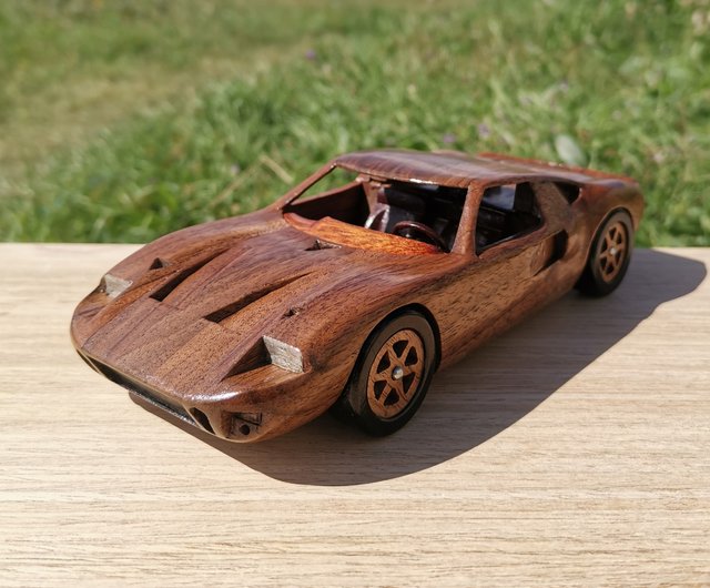 カスタムメイドのおもちゃの車モデル フォード GT40 1966