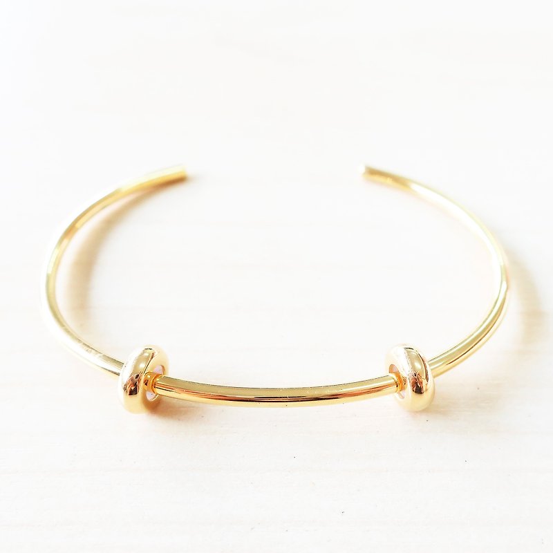 Open Bangle with Earth Stopper - Gold - 手鍊/手環 - 純銀 黃色