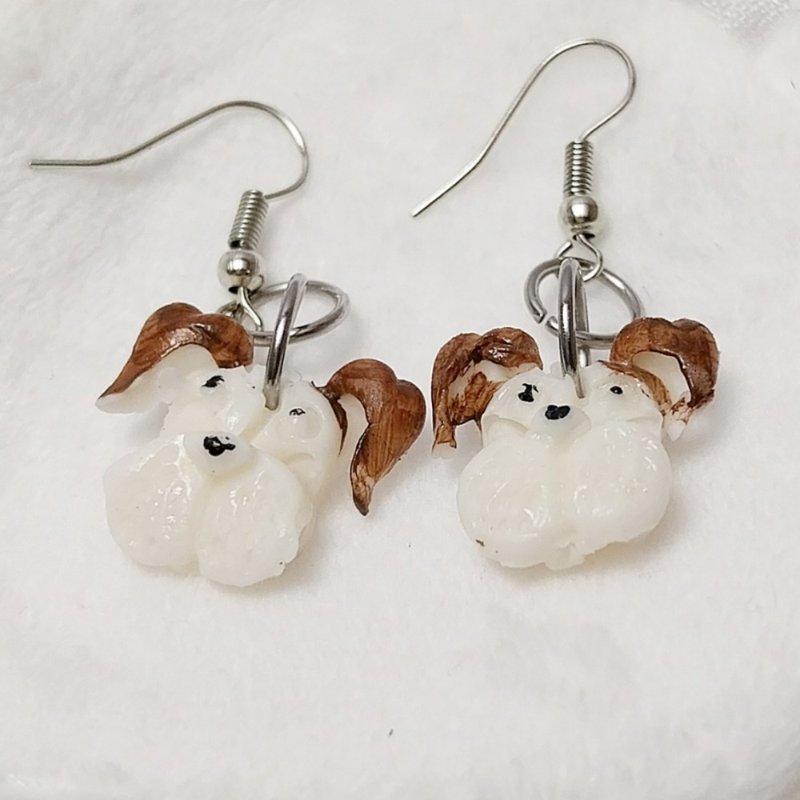 White Brown Dog Earring Handmade Air Dry Clay Eco Friendly Stainless Hook - 耳環/耳夾/耳骨夾 - 黏土 白色