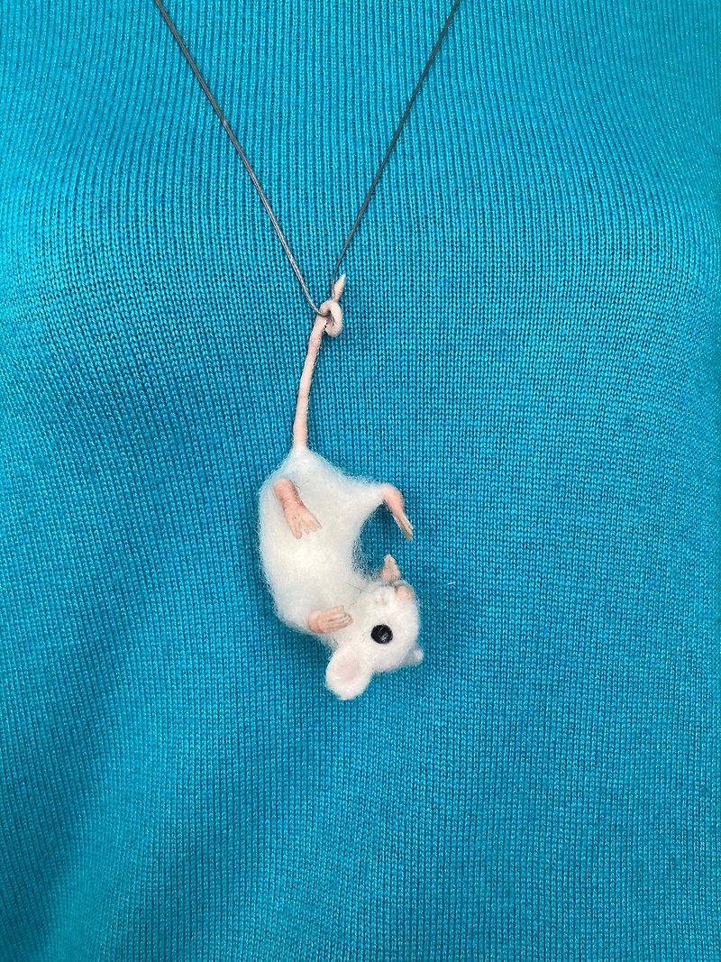 Realistic white mouse necklace pendant for women Needle felted cute wool animal - Necklaces - Wool White