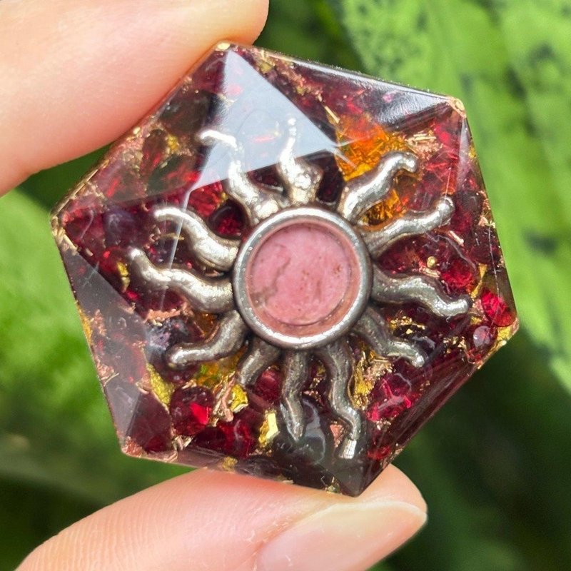 太陽符號奧剛隨身能量盤 - 鑰匙圈/鑰匙包 - 水晶 紅色