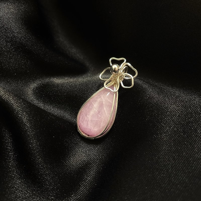 Hand-woven [Youxiang] Purple Spodum Pendant/Necklace - Necklaces - Semi-Precious Stones Purple