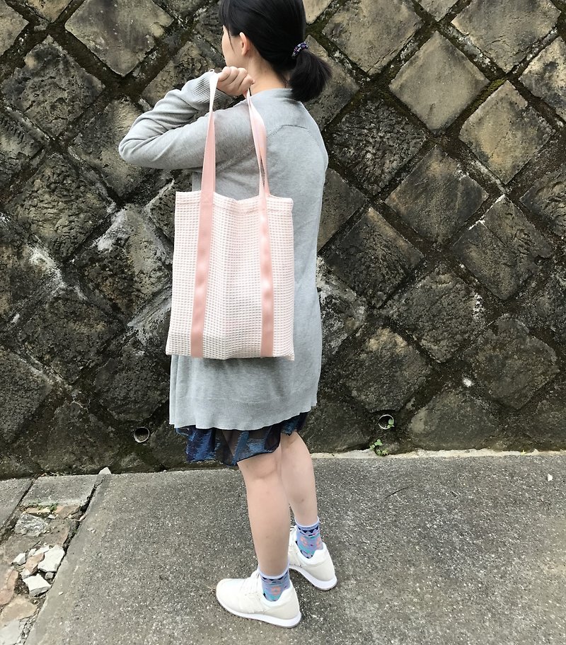 Pink honeycomb grid bag - Messenger Bags & Sling Bags - Cotton & Hemp Pink