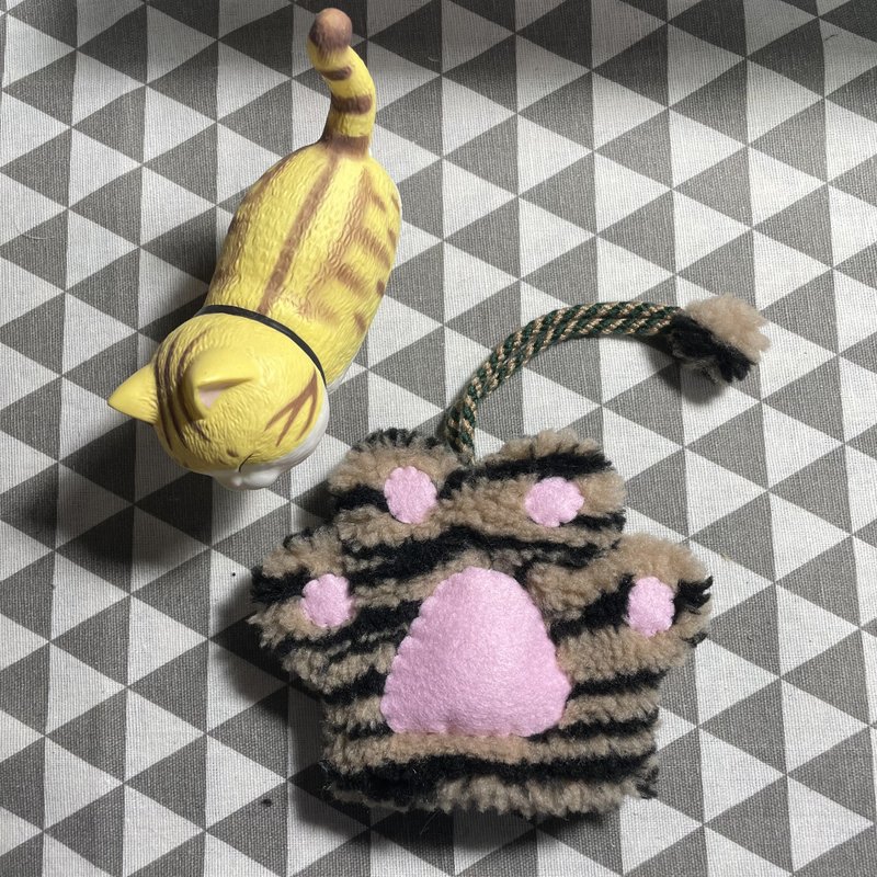 RABBIT LULU Cat Palm Key Case Meatball Tabby - Keychains - Cotton & Hemp Khaki