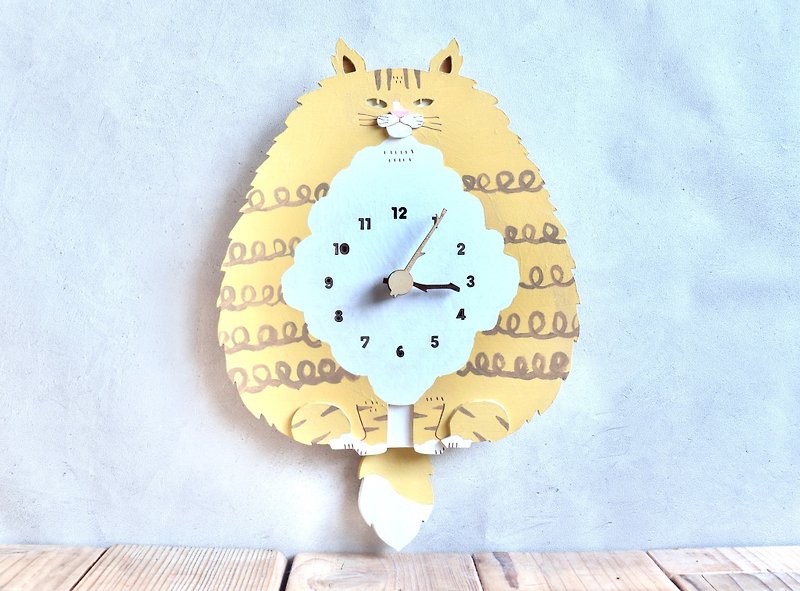 Brown tabby cat long regular size clock wooden pendulum clock wall clock - นาฬิกา - ไม้ สีเหลือง