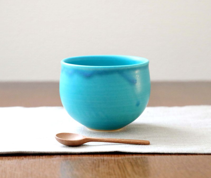 Hot water only with Turkish blue matte glaze / Asagi color - Bowls - Pottery Blue