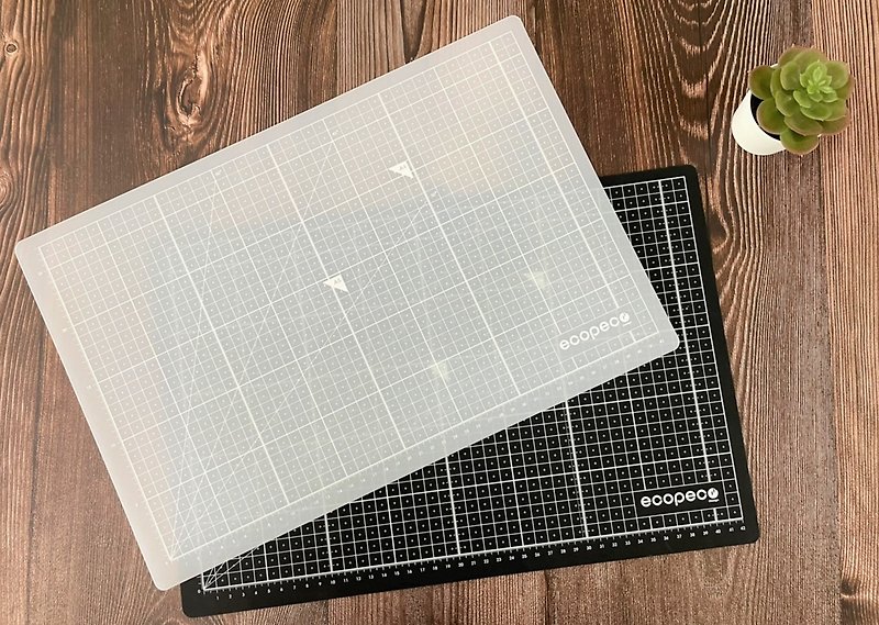 EcoBike double-sided eco-friendly cutting mat is made in Taiwan and is PVC-free and plasticizer-free. - Other Writing Utensils - Plastic 