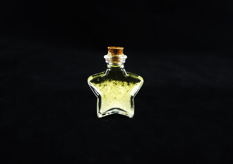 【Star】 Weather Bottle Charm/Keychain - Charms - Other Materials Multicolor
