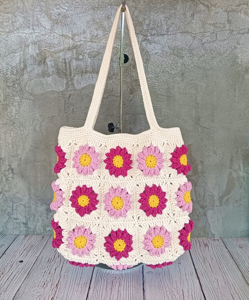 Granny Square flowers woven bag - 手提包/手提袋 - 棉．麻 