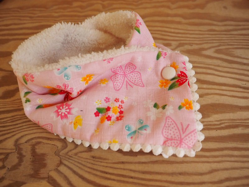 彌月禮盒 新年拜年 手作粉紅櫻花碎花圖案 嬰兒小孩保暖圍巾 - 口水肩/圍兜 - 棉．麻 粉紅色