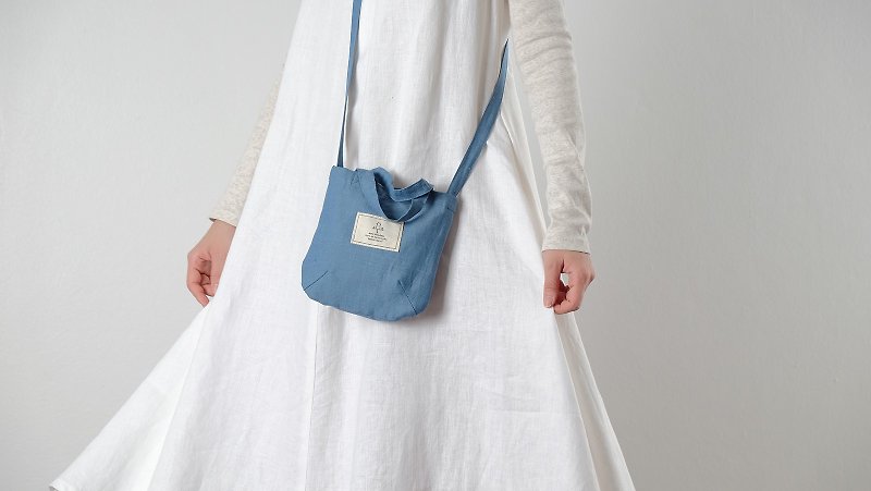 ผ้าฝ้าย/ผ้าลินิน กระเป๋าแมสเซนเจอร์ สีน้ำเงิน - Mini True Blue Linen Sling Bag