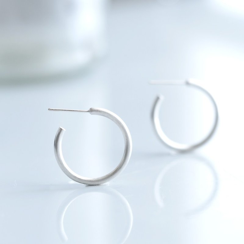 L size) Matte Hoop Earrings Silver 925 - Earrings & Clip-ons - Other Metals Silver