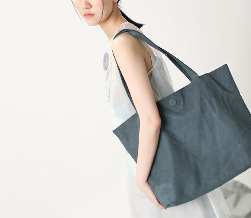 Multi-mezzanine zipper design light leather Tote bag blue ash - Messenger Bags & Sling Bags - Genuine Leather Gray